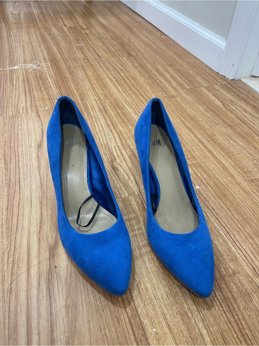Blue Pointed-Toe Heels - Picture 3 of 4